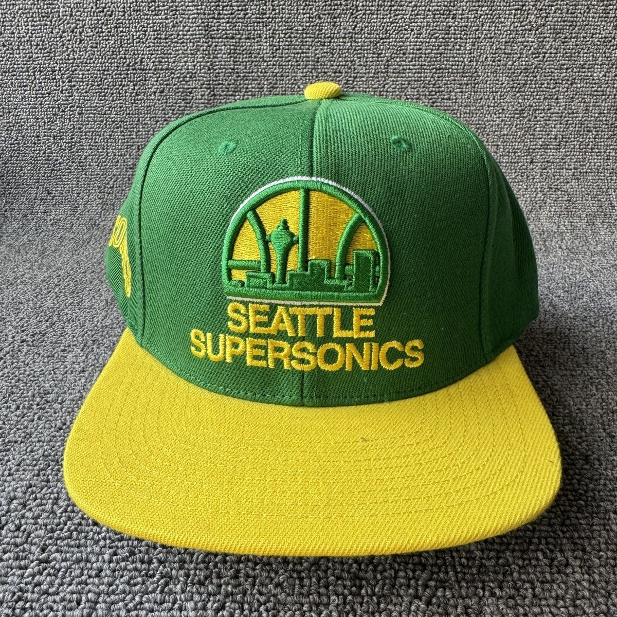 Mitchell & Ness Seattle SuperSonics Green Yellow Snapback Cap