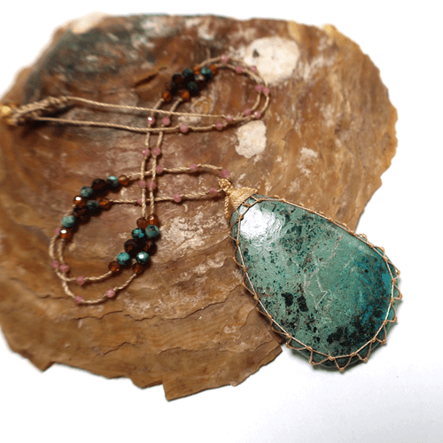 Collar Edición Limitada Turquesa Africana Hecho a Mano Micro Macramé Piedras Preciosas - Imagen 10 de 11