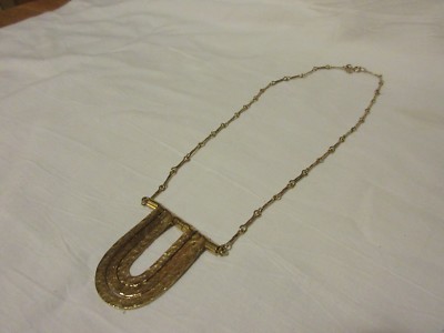 Vintage Beeline Gold Tone Necklace 