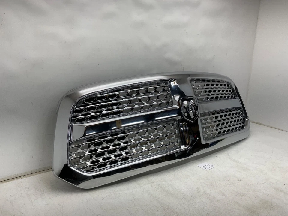 *DAMAGED*2013 2014 2015 2016-2018 DODGE RAM 1500 FRONT GRILLE/GRILL W/EMBLEM OEM Foto 2 de 4