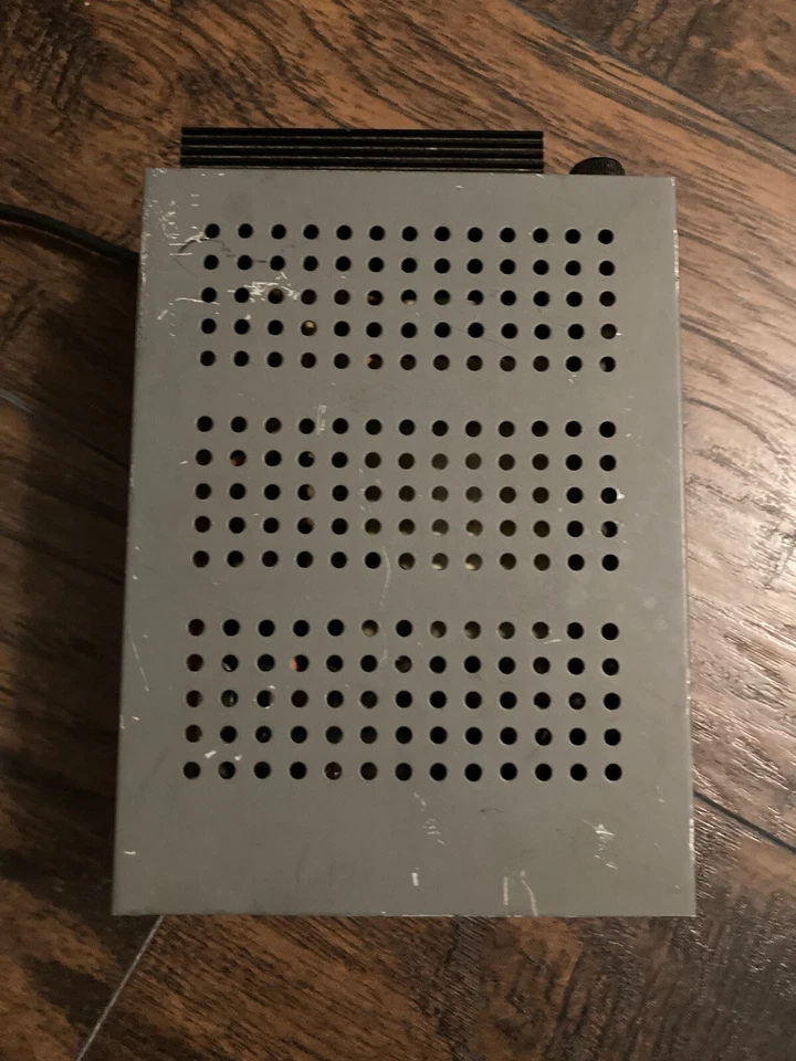 PYRAMID GOLD SERIES 13.8 DC POWER SUPPLY MODEL NO PS7K 5/7amp Circuit protection - Image 3 of 4