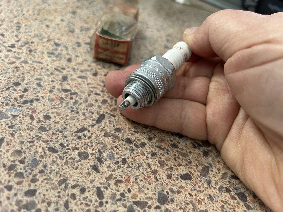 Champion J11Y Spark Plugs Set of 8 MOPAR Hi Performance Big