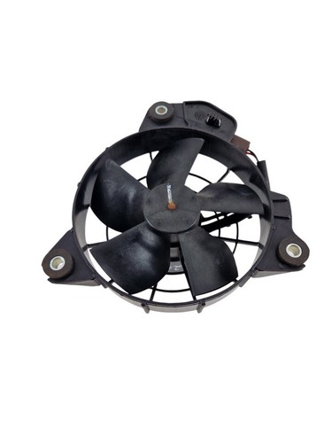 RENAULT TWINGO III 1.0 Kühlerlüfter Lüfterrad Radiator Fan Blade 8240708