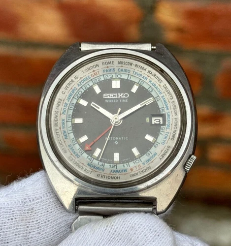 Vintage Seiko GMT World Time Automatic Day/Date Black Dial Watch 6117-6400