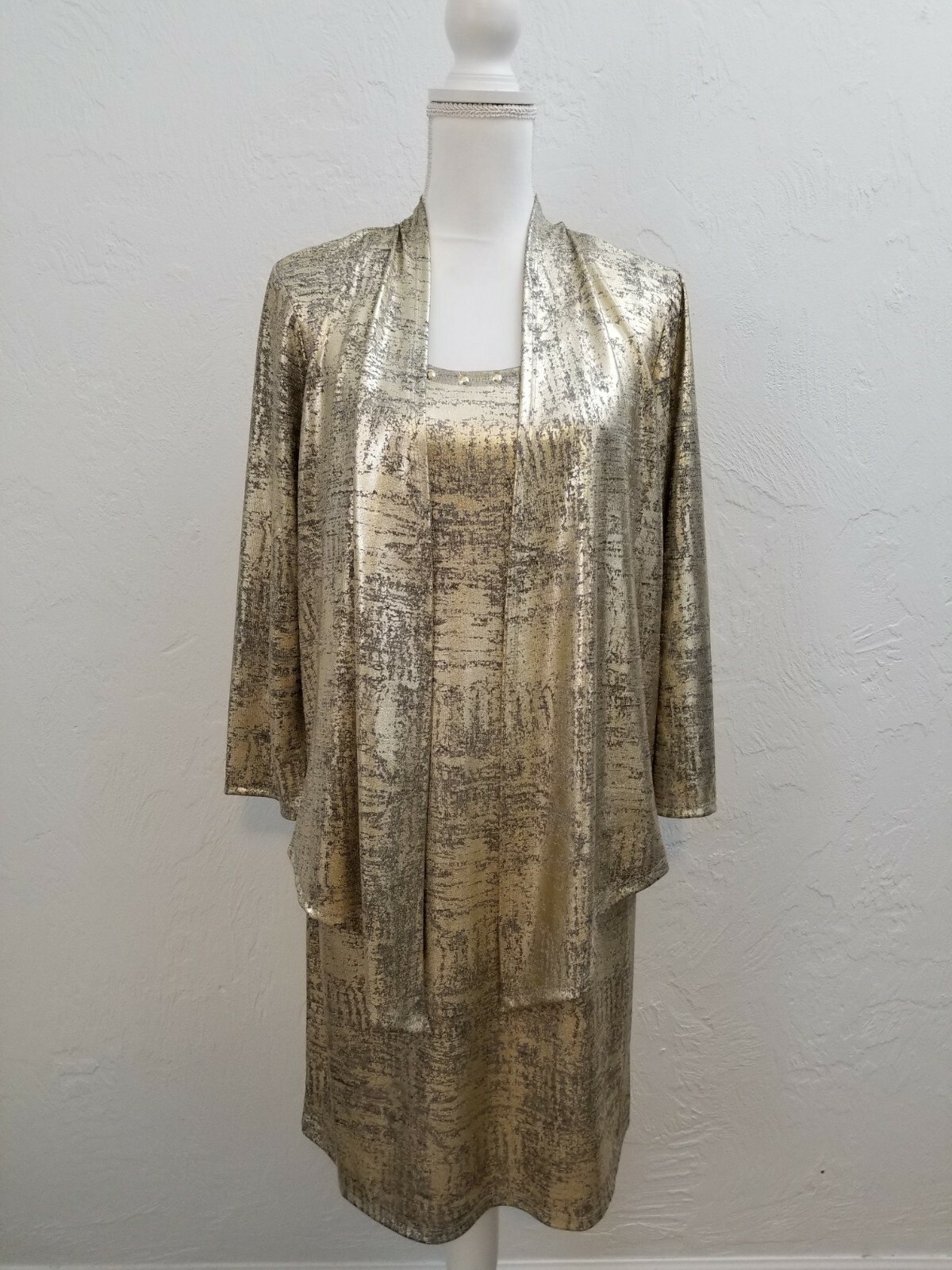 RUBY RD SIZE MEDIUM  METALLIC GOLD JERSEY COCKTAI… - image 3