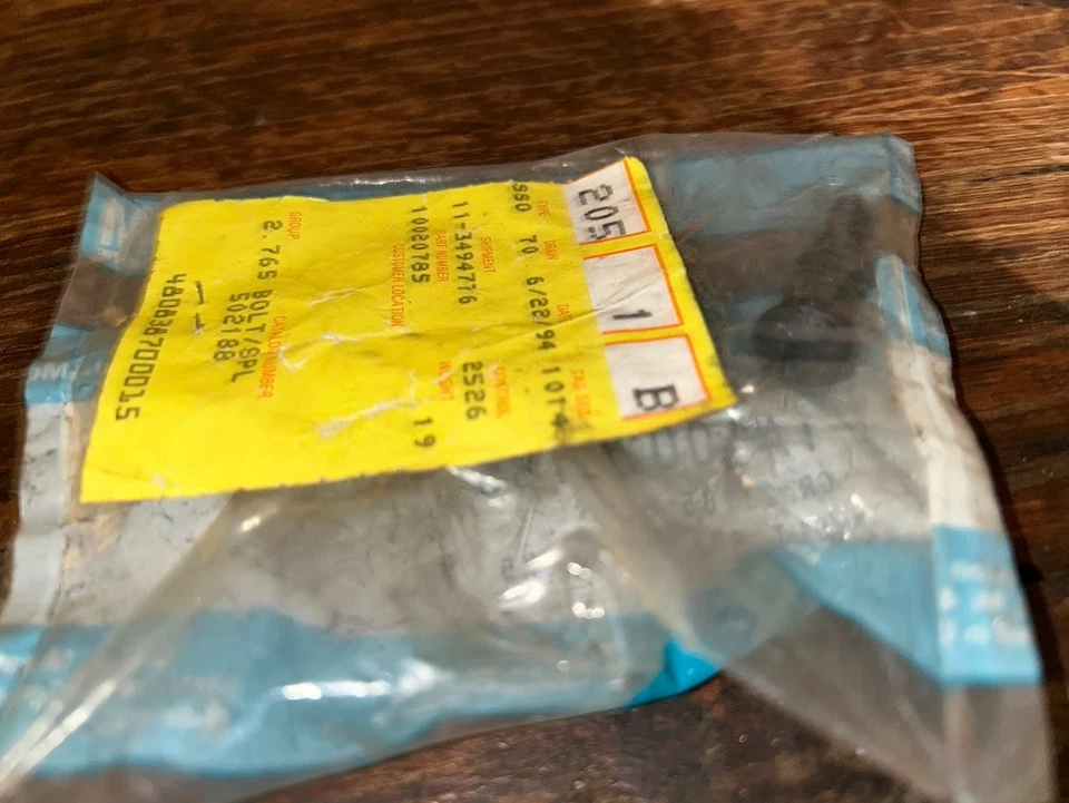 NOS GM 1984-1985-1986-1987 Pontiac Fiero Firebird Trans Am luz antiniebla perno Foto 3 de 3