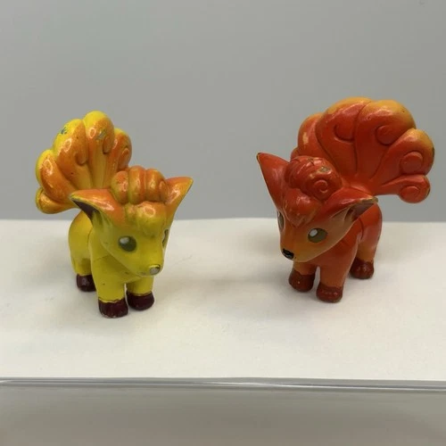 Vulprix (paint variant) Pokémon Vintage TOMY Figure 1990s Nintendo C.G.T.S.J.