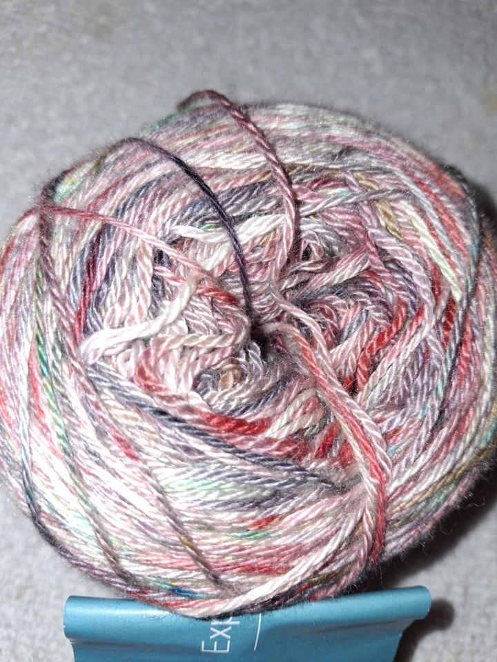 "Portal Mágico" de Expression Fiber Arts Camel y Morera Seda 500y Foto 2 de 4