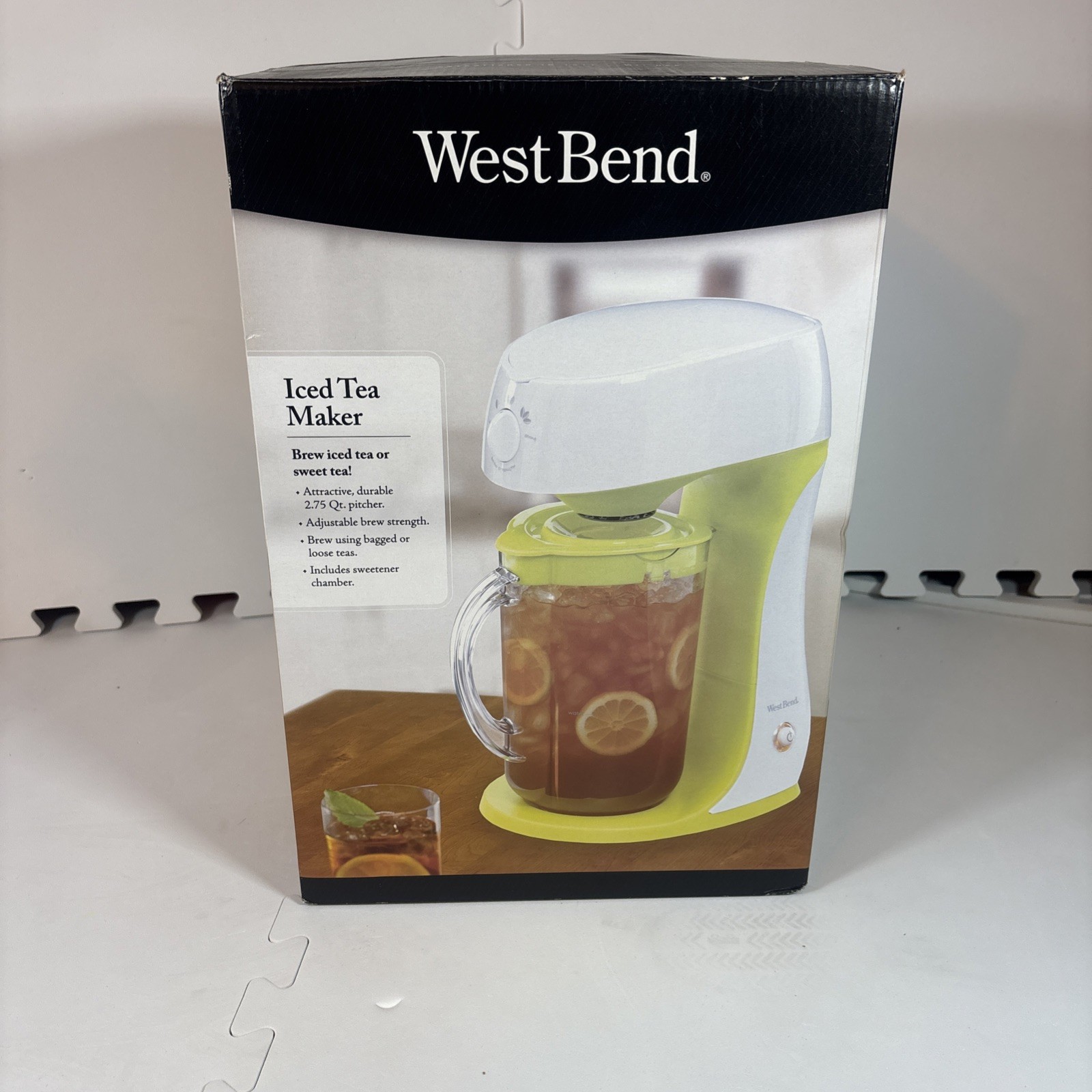 With Pitcher 2.75 Quart. 68305t
