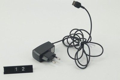 Samsung AC/DC Netzteil - Modell ATADS10EBE - 5 V - 0,7 A - 3,5 W