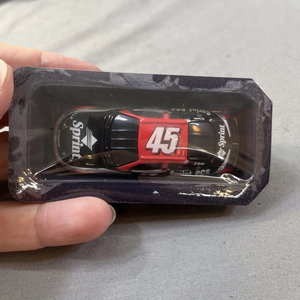 Lot Of 3 HOT WHEELS '74 Cheerios (2) #43 Petty And #45 1:64 Diecast - Image 4 of 4