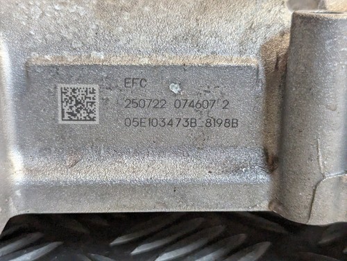 2022 VOLKSWAGEN T ROC R AUTO 1.5p VALVE COVER WITH CAMSHAFTS DXDB 05E103473B - Picture 9 of 11