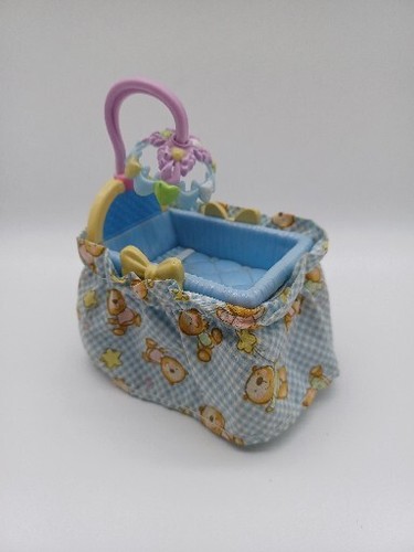 Fisher Price Loving Family Dollhouse Furniture Baby Crib Cradle Mobile Blue  - Afbeelding 1 van 4