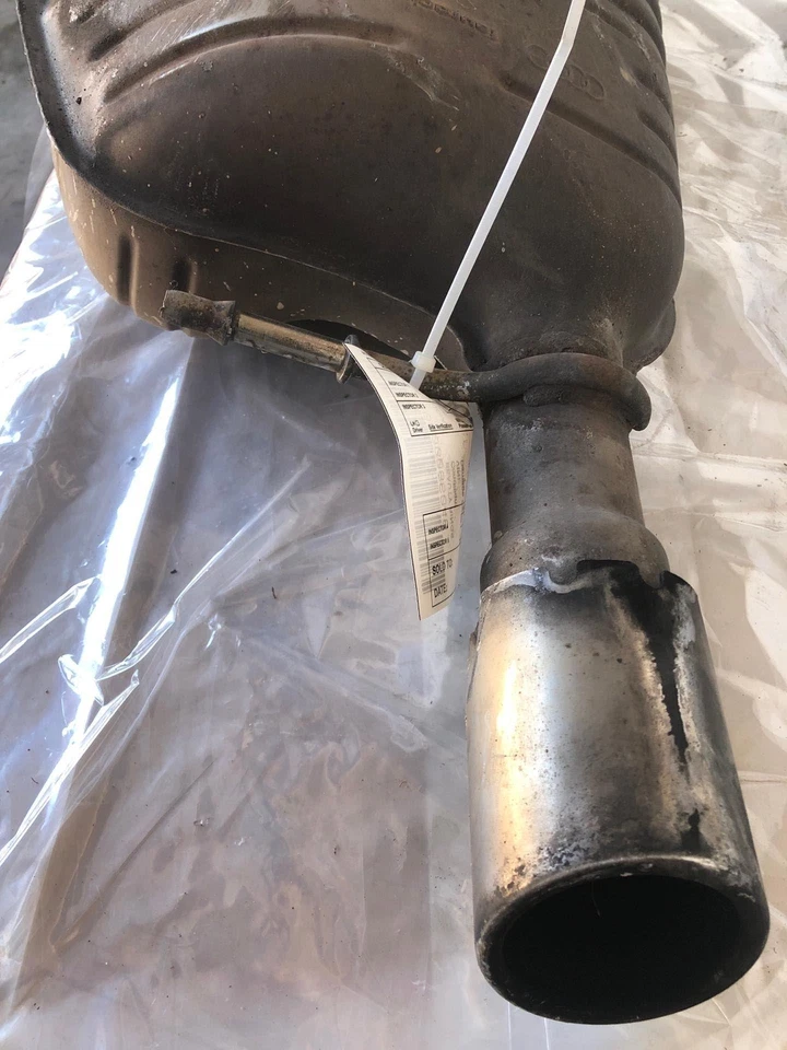 2006 AUDI A6 AVANT QUATTRO 3.1 L Rear Exhaust Muffler Right Passenger Side OEM - Image 3 of 4