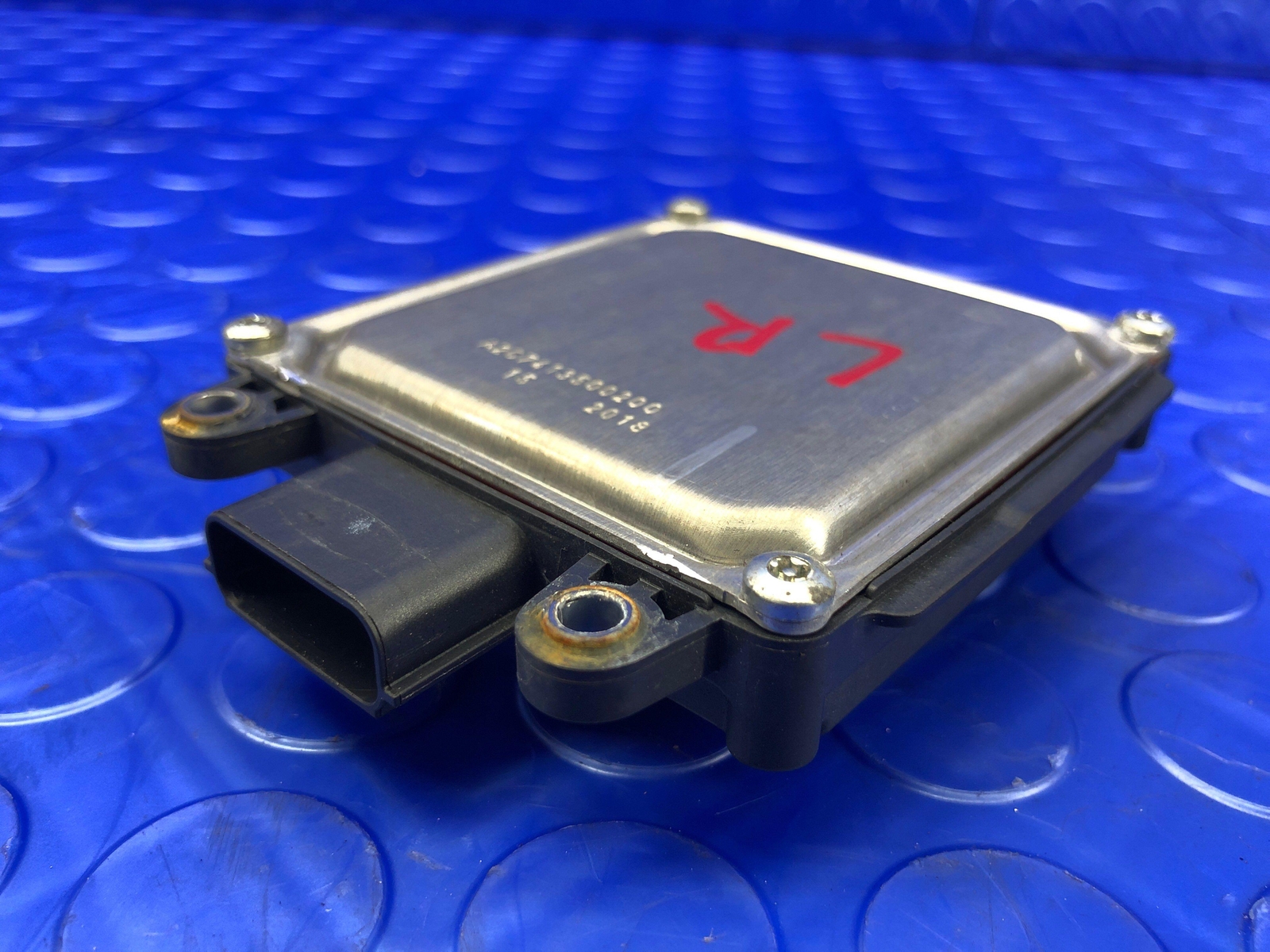 2017-2021 MASERATI GHIBLI REAR LEFT RIGHT BLIND SPOT RADAR SENSOR 670101840 OEM