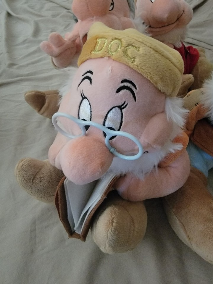 Disney Store Plush Doc Dopey Happy Grumpy Sleepy Of Snow White And 7 ...