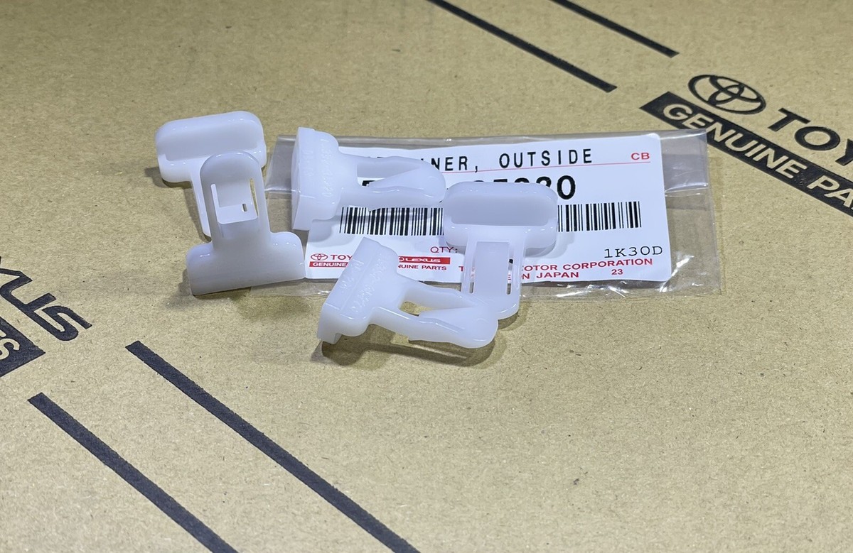 For Toyota FJ Cruiser 07-14 Rear Bumper End Caps Painted Silver LH+RH Pair For Toyota FJ Cruiser 07-14 Rear Bumper End Caps Painted Silver LH+RH Pair