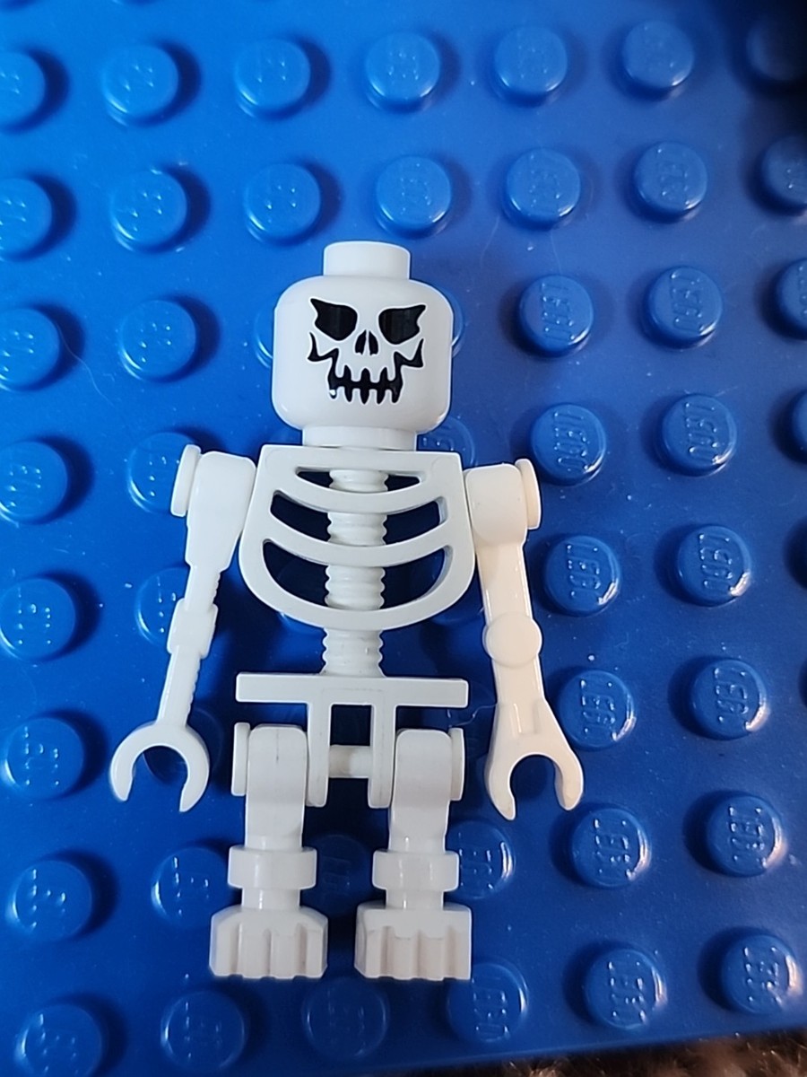 LEGO® Skeleton Minifigure Fantasy Era Torso Evil Skull Eyes