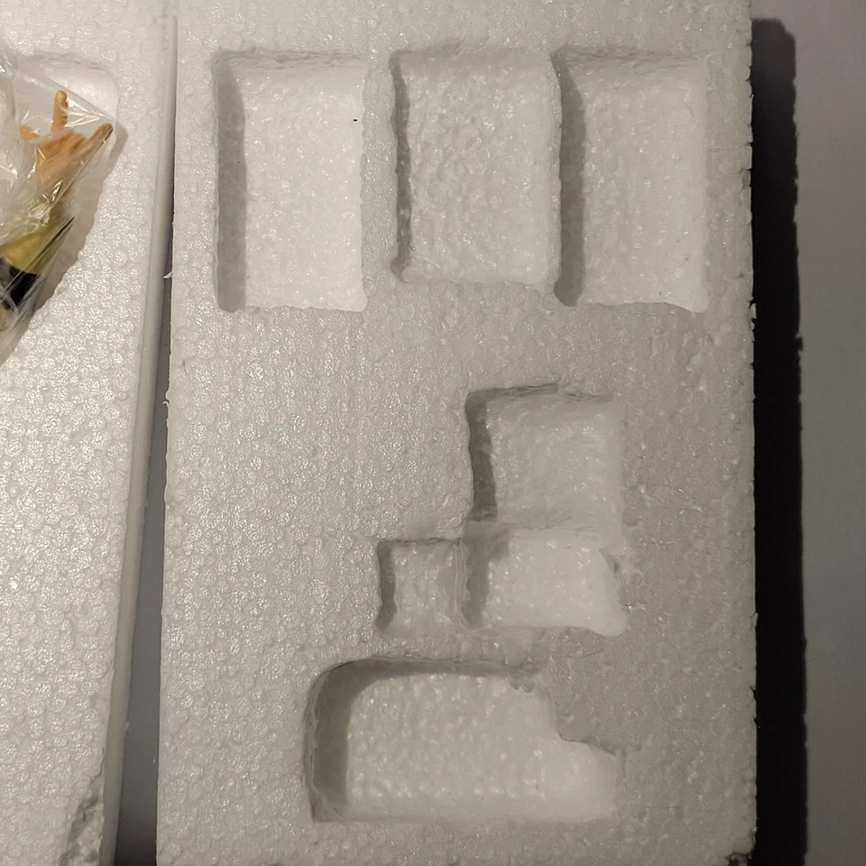 Hershey Bears Bobblehead Raro 2020 Temporada Cancelada Lanzamiento Limitado Liam O'Brien Foto 4 de 4