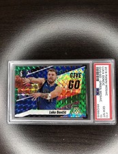 2019-20 Panini Mosaic Luka Doncic #10 Give and Go Green PSA 10 Dallas Mavericks