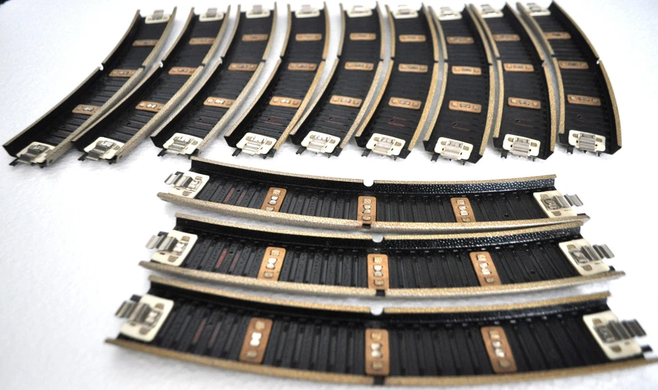 Marklin - Rare 3700 A 1/1 Solid Rail HO Radius Track - SOLD AS (1) ONE PIECE -EX - Image 3 of 4