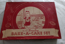 BAKE-A-CAKE SET No. 262 Sunny Suzy Wolverine With Box