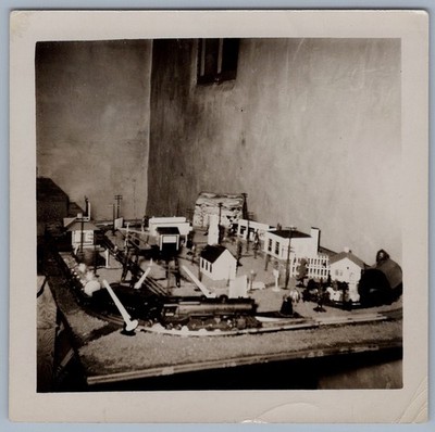 Eisenbahn Foto - 50er Jahre Lionel Zugset Vintage Spielzeug Plasticville Häuser
