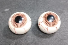 Dept 56 Halloween Brown Iris Eyeball Eyesore Eye Love You Set of 2 accessory