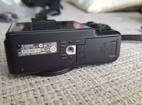 Canon PowerShot G9 12.1MP Digitalkamera mit 6x optischem bildstabilisiertem Zoom - Bild 6 von 9