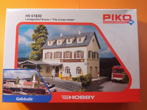Kit HO Piko 61830: The Crown Hotel - "Landgasthof Krone" - todavía sellado en caja | Condition: New