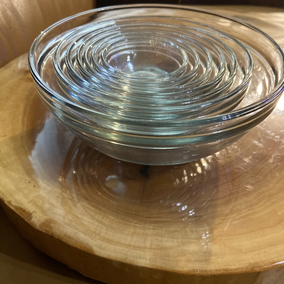 Vintage Set of 7 Anchor Hocking Clear Tempered Glass Graduated Nesting Bowls - Image 4 of 4