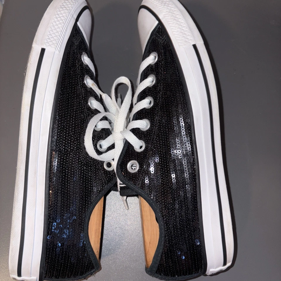 Wmns/mens- Chuck Taylor All-Star with purple and black reflectors size 9W-7M. - Image 3 of 4