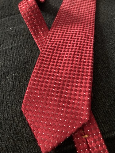Donald J Trump Signature Collection Tie Red, Gold Bar, Silver Specks Crested - Picture 5 of 5