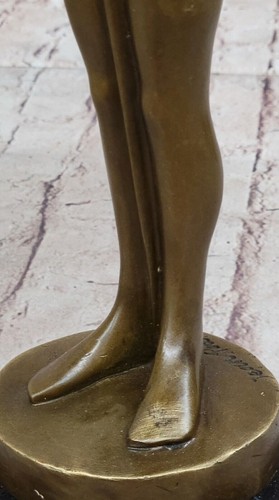 Awards Trophy Real Statue Bronze Sculpture for Collectors Lost Wax Method Decor - Picture 9 of 10