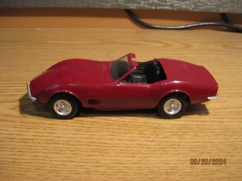 1970 CHEVROLET CORVETTE CONVERTIBLE, 1/25 scale PROMO D.RED, NO ORIGINAL BOX - Picture 13 of 18