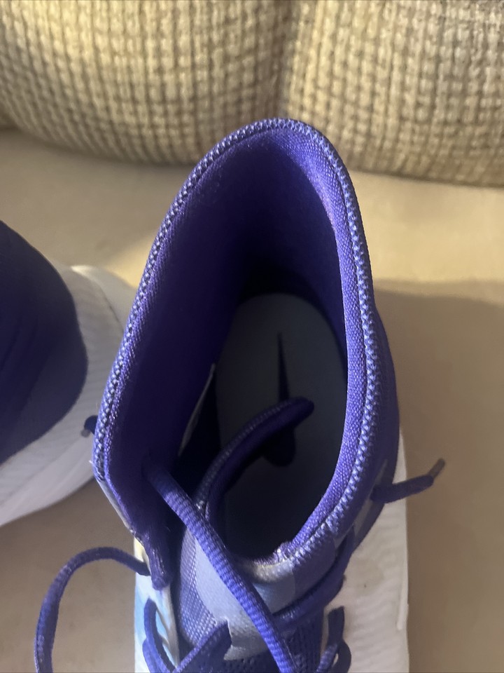 nike zoom clear out white