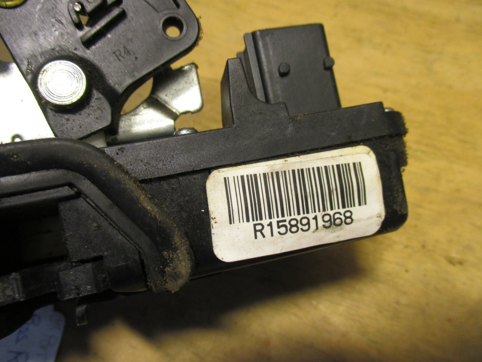 07 08 09 10 Pontiac G6 Rear Passenger door Power Lock Latch Actuator