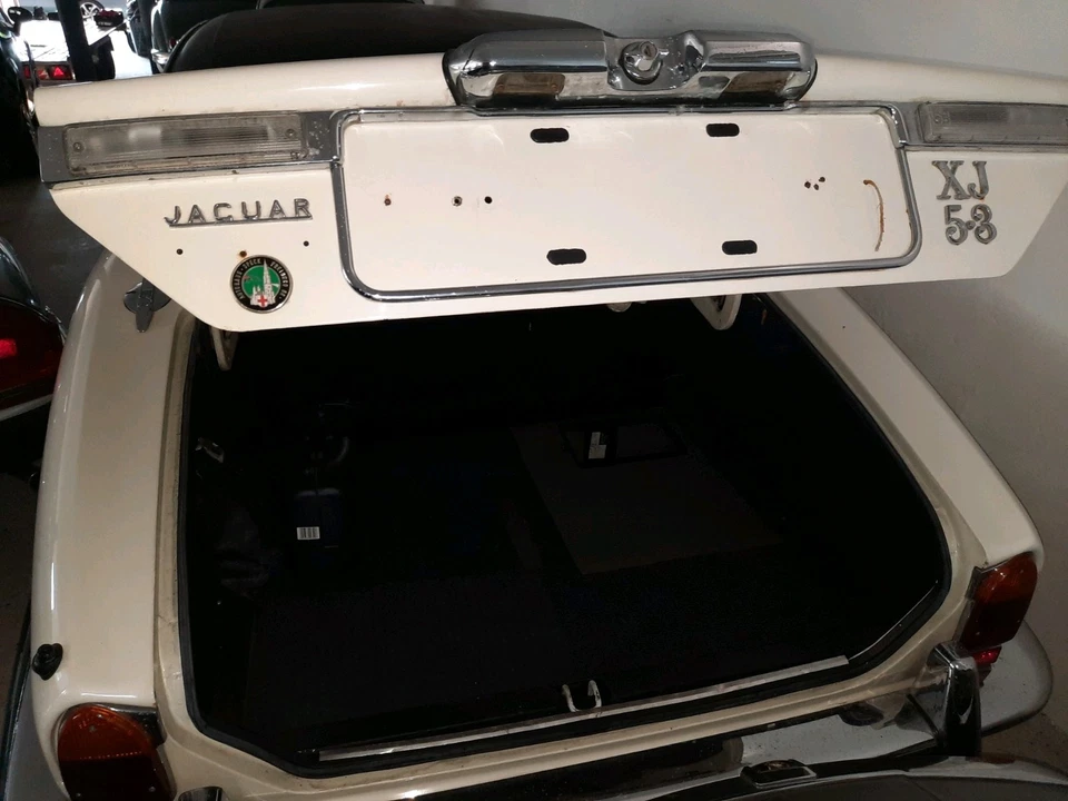 Oldtimer Jaguar  - Bild 2 von 4
