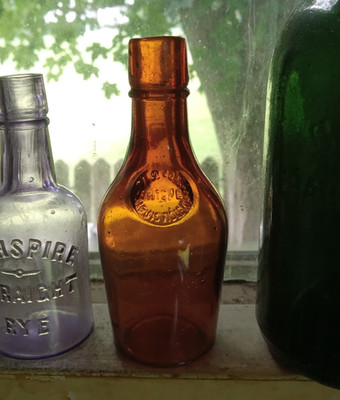 PAUL JONES WHISKEY LOUISVILLE EMB 4''MINI SAMPLE SIZE BOTTLE 1905 PRE PRO