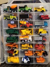 hot wheels/matchbox (case #179) CONSTRUCTION dump truck bulldozer loader