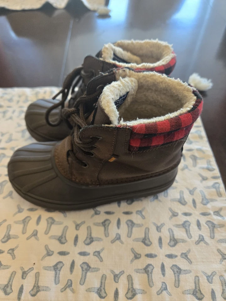 Botas de nieve Nautica Danube para niños pequeños plantillas peludas marrones - talla 11 juveniles Foto 2 de 4