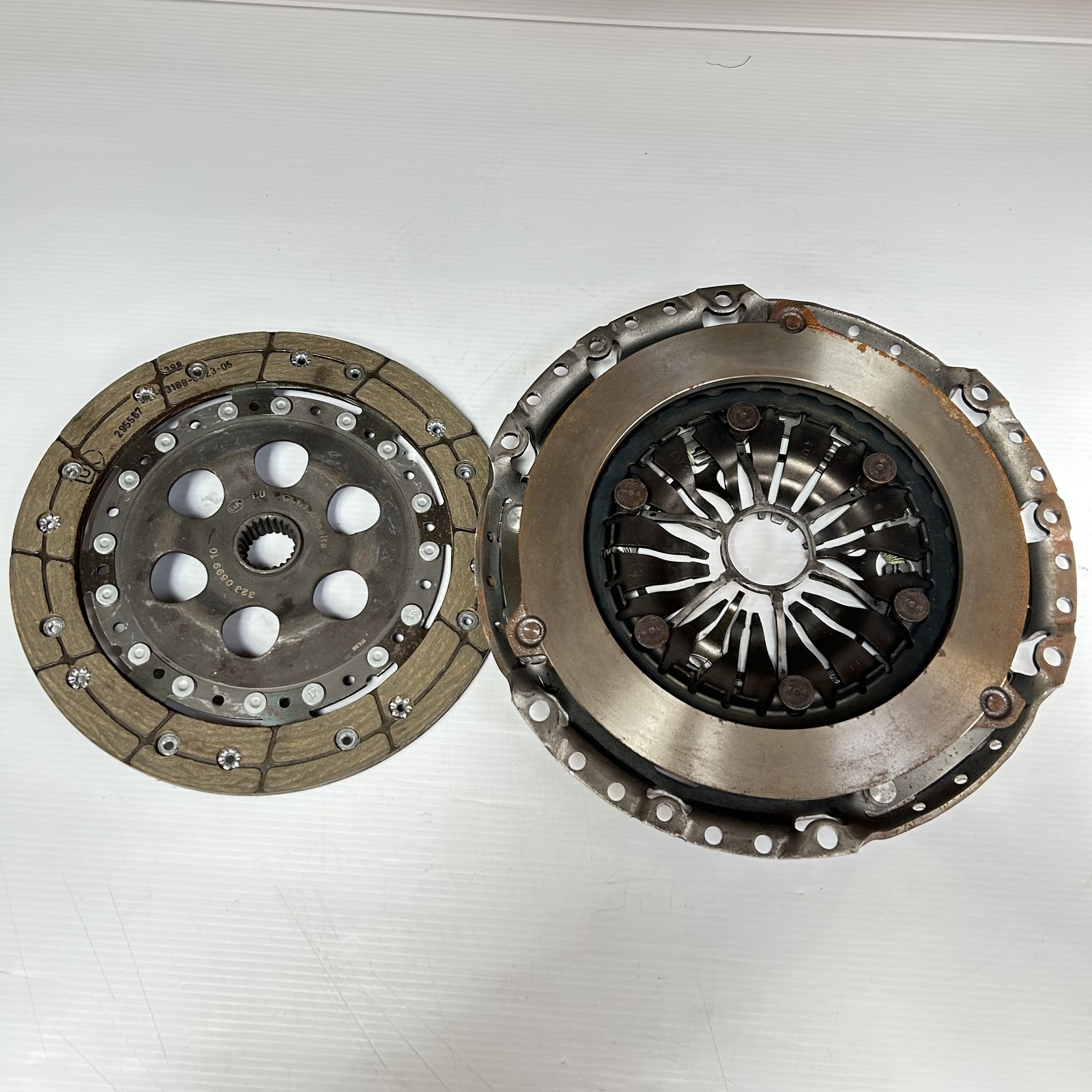 LuK Clutch Kit 623312409 Fits Ford Focus Mk1 Mondeo Mk3 Transit Connect 1.8 TDCi