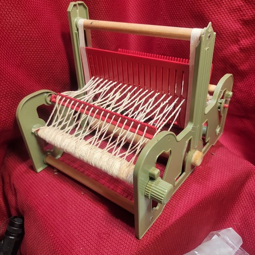 VINTAGE WEAVE-RITE LOOM Hasbro Hassenfeld Brothers automatic 7" 1957 weaving