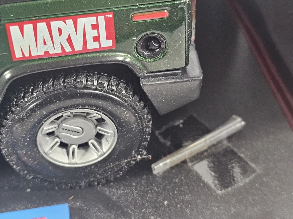 Литая модель автомобиля внедорожник Maisto 1:18 Marvel Hulk Hummer H2 - Изображение 4 из 4