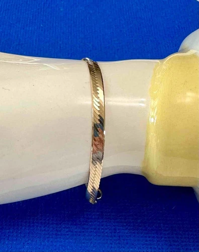 14k Signed aCa (Creazioni) Italy Herringbone Bracelet 7" Long  4.25 Gram (Kink)