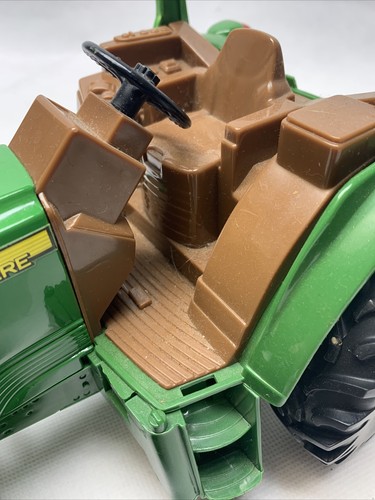 Ertl John Deere Tractor 1:18 Scale Farm Equipment Plastic Agriculture KG - Picture 7 of 12