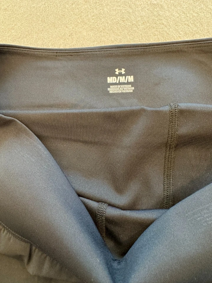 Pantalón corto Under Armour Golf Empower para mujer mediano nuevo lote de 2 precio de venta sugerido por el fabricante $150 Foto 3 de 4