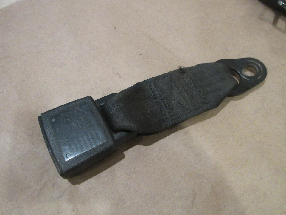 法拉利 Mondial 3.2,Mondial t- 后座皮带扣 -P/N 61245500 — 第 4/4 张图片