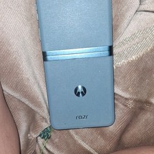 Motorola Razr Foldable Flip Smartphone Gray Stylish Modern Design Compact Mobile