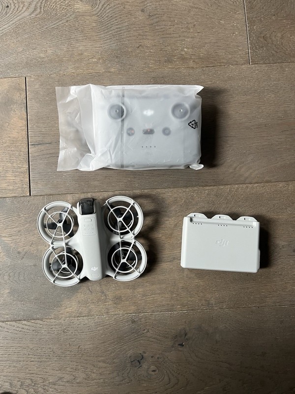 DJI Neo Drone Fly More Combo Set